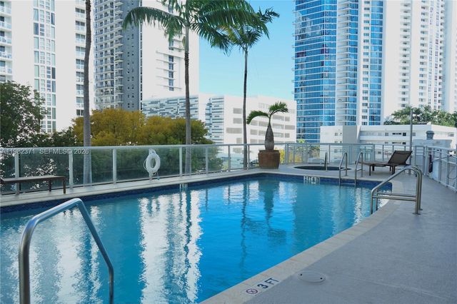 2200 NE 4th Ave 503, Miami, FL 33137