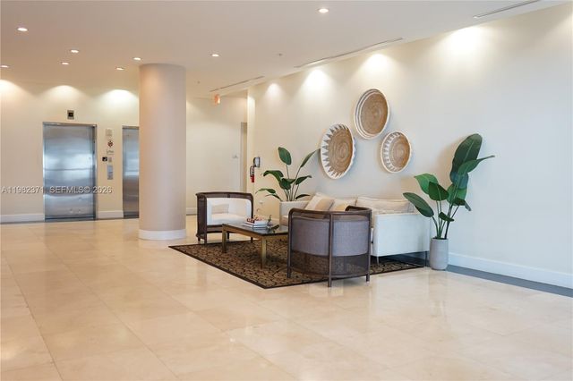 2200 NE 4th Ave 503, Miami, FL 33137