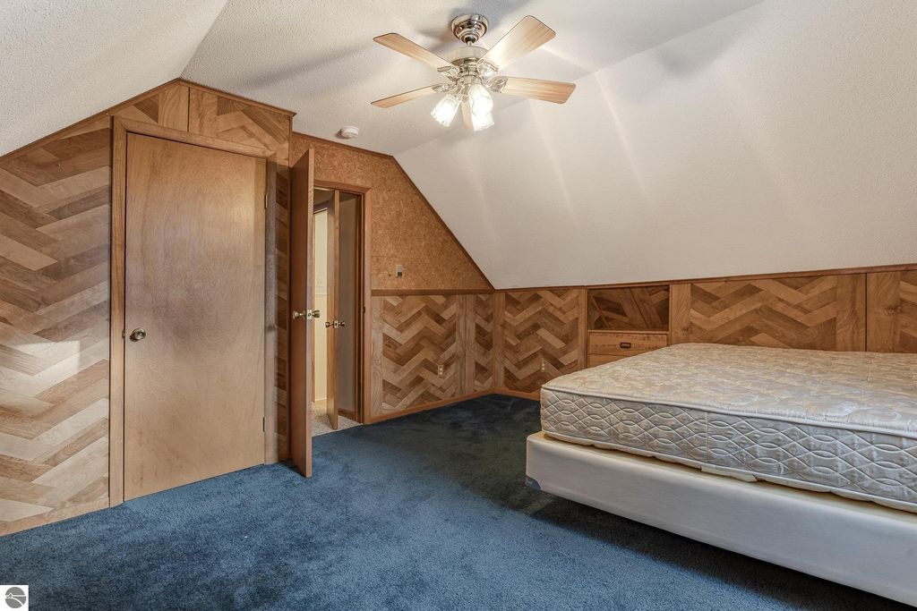 Image 30 of property listing at 103 Red Bird Legion Drive, Roscommon, MI 48653