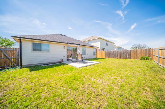 9844 Sparrow Hawk Lane, Fort Worth, TX 76108