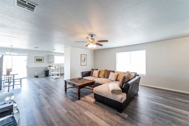 9844 Sparrow Hawk Lane, Fort Worth, TX 76108