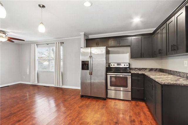 5018 Crest Drive, Kansas City, KS 66106