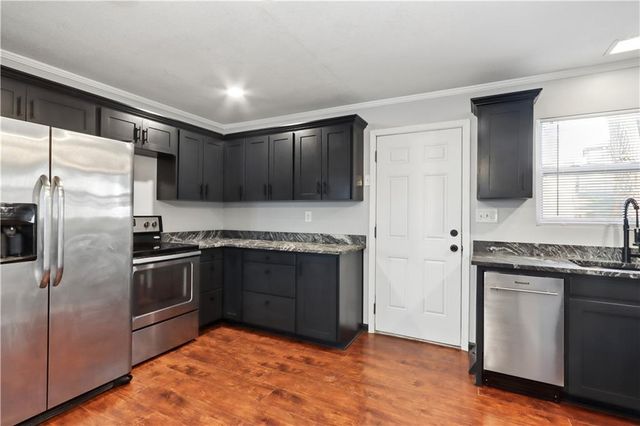 5018 Crest Drive, Kansas City, KS 66106