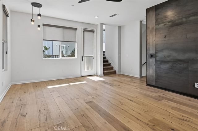 1015 Somerton, Costa Mesa, CA 92627