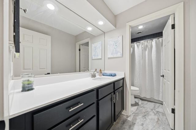 1829 E CHURCHILL DWNS, Germantown, TN 38138