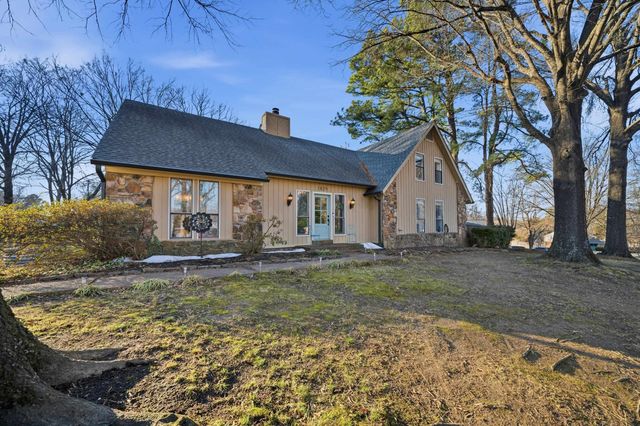 1829 E CHURCHILL DWNS, Germantown, TN 38138