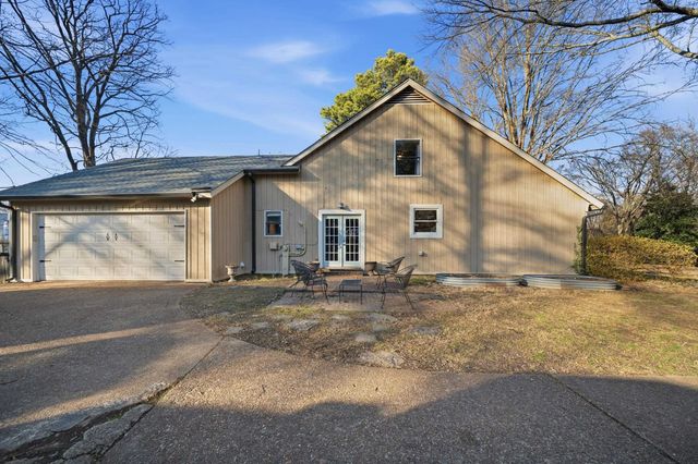 1829 E CHURCHILL DWNS, Germantown, TN 38138