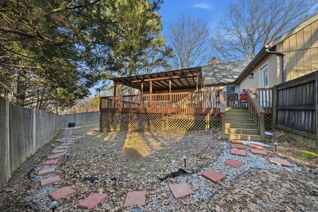 1829 E CHURCHILL DWNS, Germantown, TN 38138