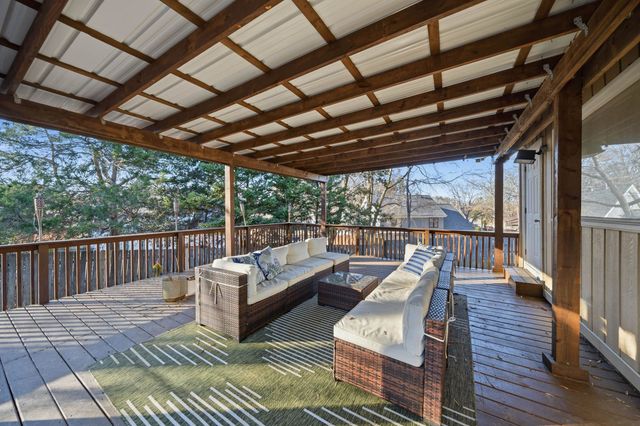 1829 E CHURCHILL DWNS, Germantown, TN 38138