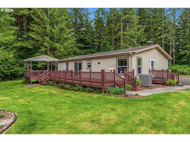 1047 BEAVER CREEK Rd, Cathlamet, WA 98612