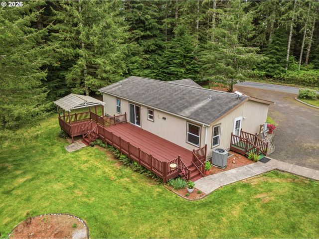 1047 BEAVER CREEK Rd, Cathlamet, WA 98612
