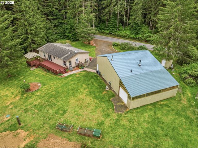 1047 BEAVER CREEK Rd, Cathlamet, WA 98612