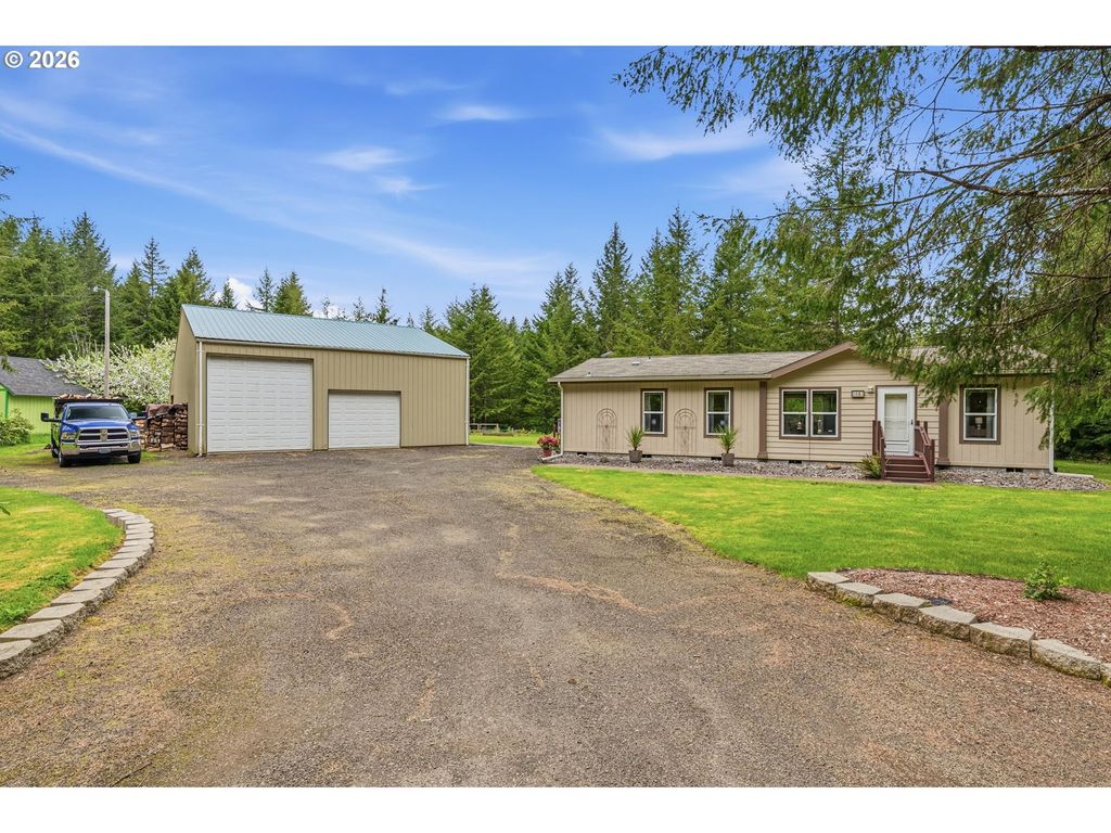 1047 BEAVER CREEK Rd, Cathlamet, WA 98612