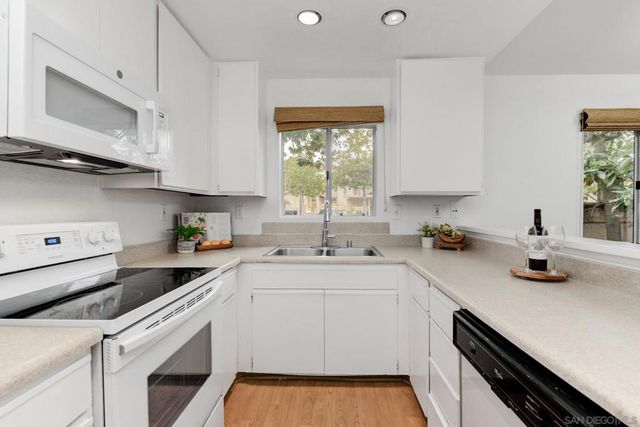 11325 Avenida De Los Lobos A, San Diego, CA 92127