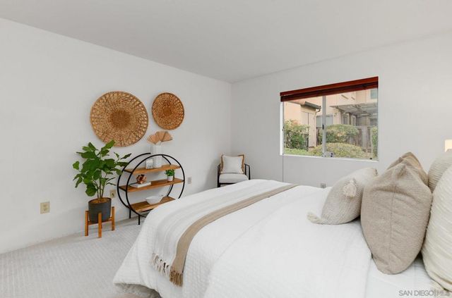 11325 Avenida De Los Lobos A, San Diego, CA 92127