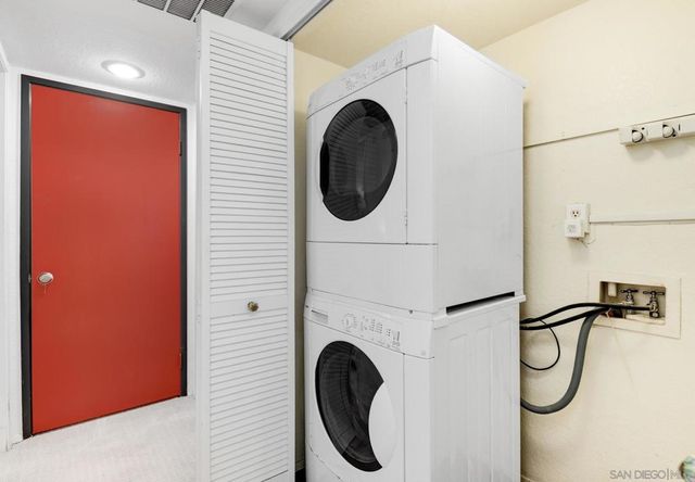 11325 Avenida De Los Lobos A, San Diego, CA 92127