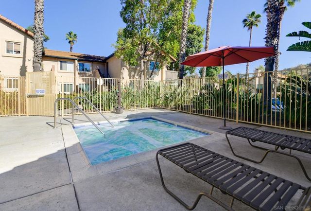 11325 Avenida De Los Lobos A, San Diego, CA 92127