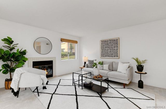 11325 Avenida De Los Lobos A, San Diego, CA 92127