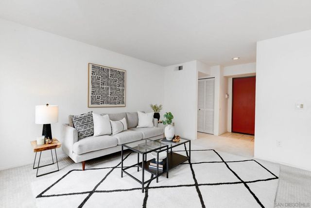 11325 Avenida De Los Lobos A, San Diego, CA 92127