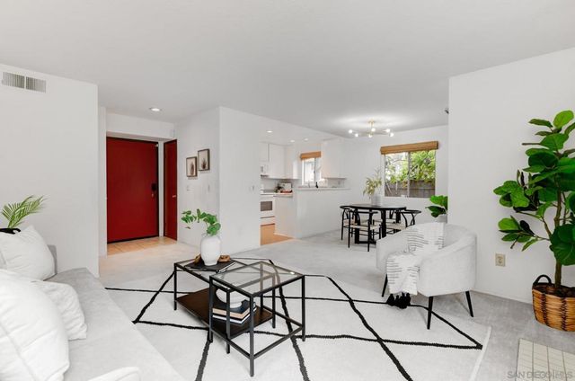 11325 Avenida De Los Lobos A, San Diego, CA 92127