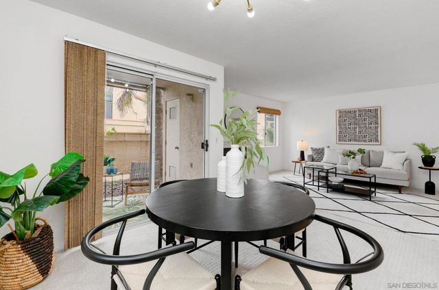 11325 Avenida De Los Lobos A, San Diego, CA 92127