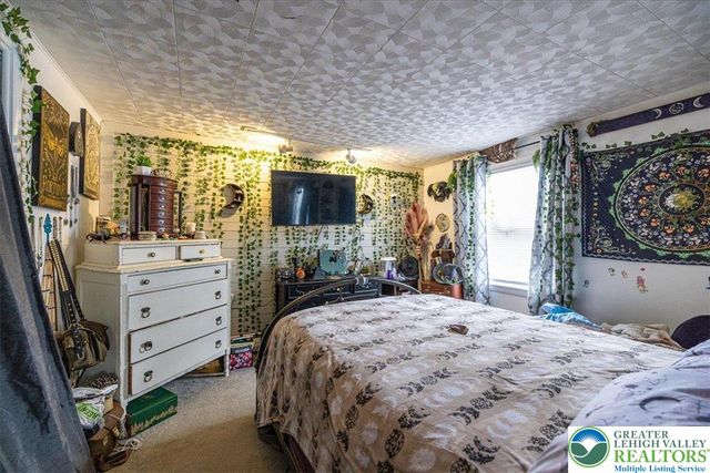 622 Creek Road, Moore Twp, PA 18014