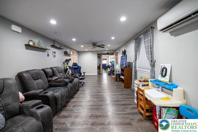 622 Creek Road, Moore Twp, PA 18014