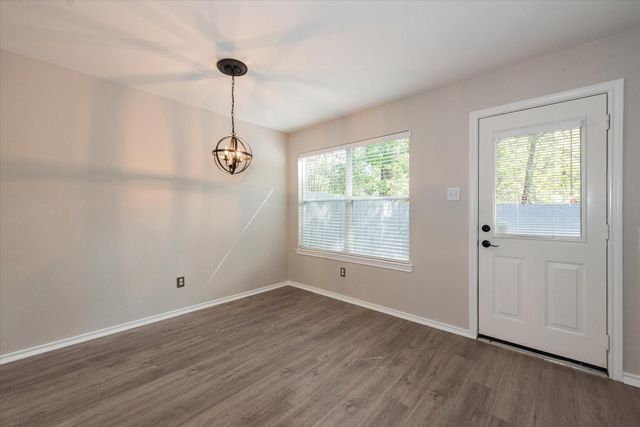 42 Musgrove Place, The Woodlands, TX 77382