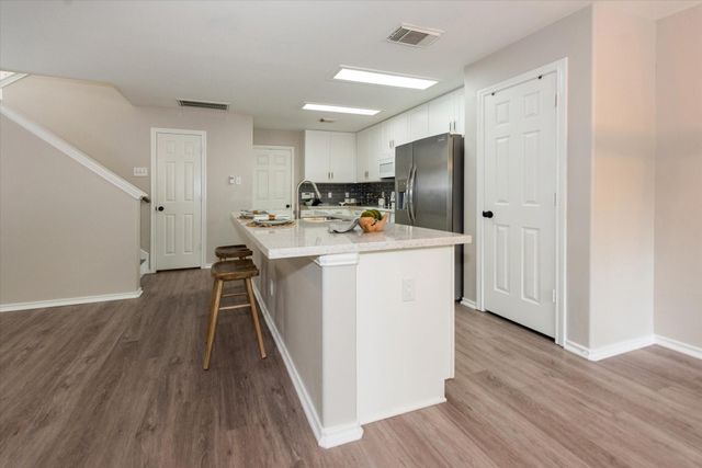 42 Musgrove Place, The Woodlands, TX 77382