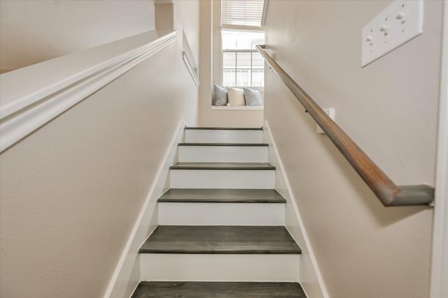 42 Musgrove Place, The Woodlands, TX 77382