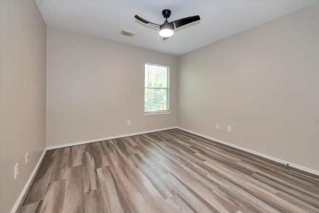 42 Musgrove Place, The Woodlands, TX 77382