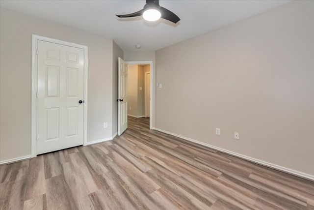 42 Musgrove Place, The Woodlands, TX 77382