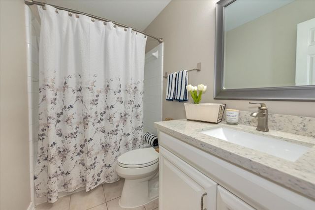 42 Musgrove Place, The Woodlands, TX 77382