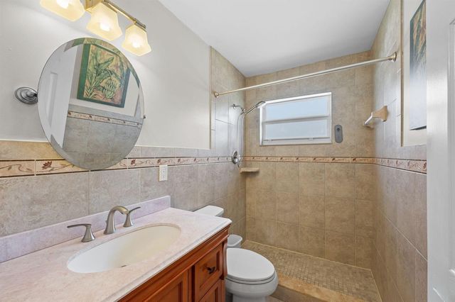 1153 Bayshore Drive 205, Fort Pierce, FL 34949