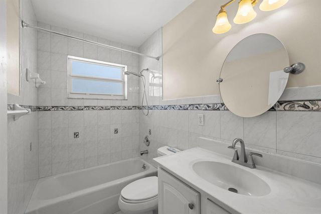1153 Bayshore Drive 205, Fort Pierce, FL 34949