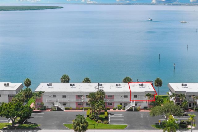 1153 Bayshore Drive 205, Fort Pierce, FL 34949