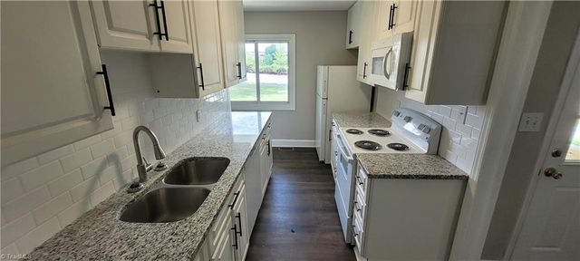 2613 Vanstory Street, Greensboro, NC 27407