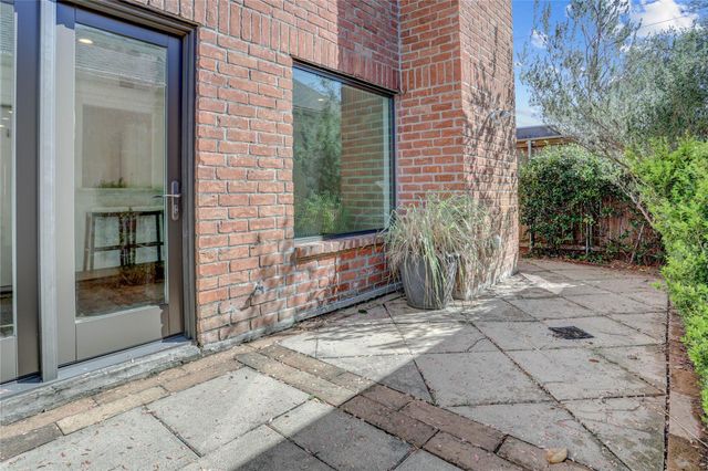 702 Augusta Drive 702, Houston, TX 77057