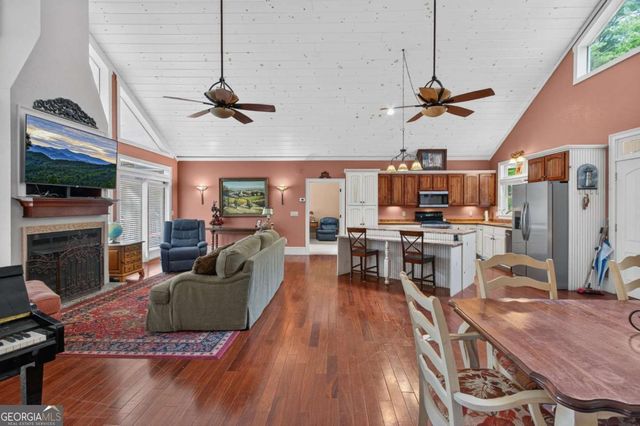 293 Weoka Court, Ellijay, GA 30540