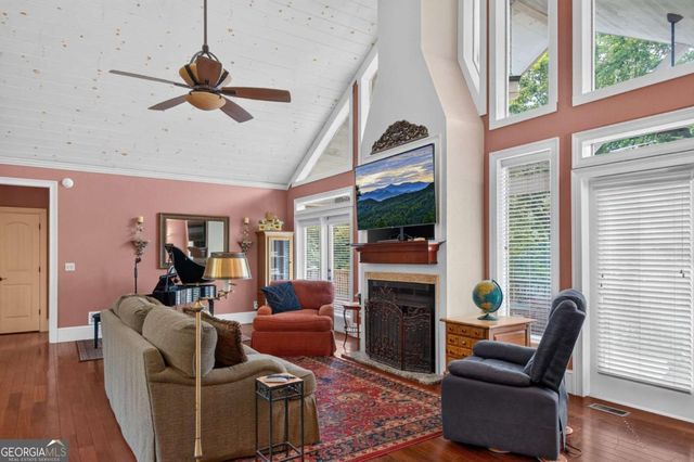 293 Weoka Court, Ellijay, GA 30540