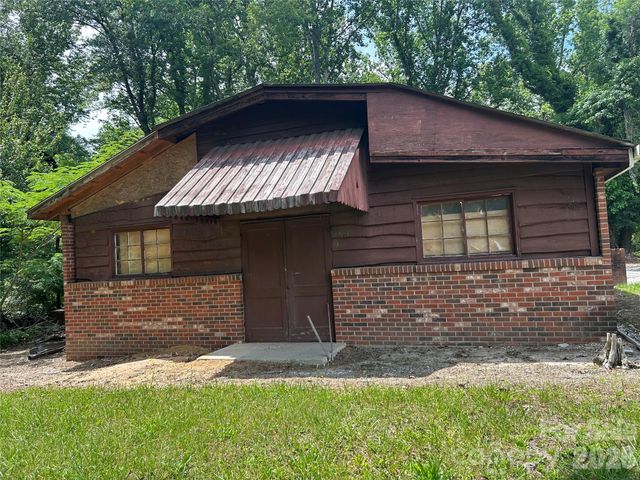 3177 Haywood Road, Hendersonville, NC 28791