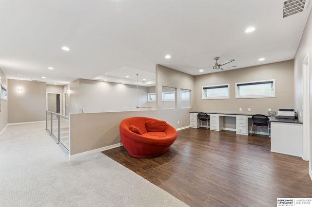 1605 S 219th Avenue, Elkhorn, NE 68022
