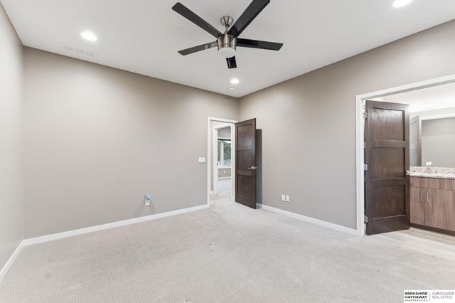 1605 S 219th Avenue, Elkhorn, NE 68022