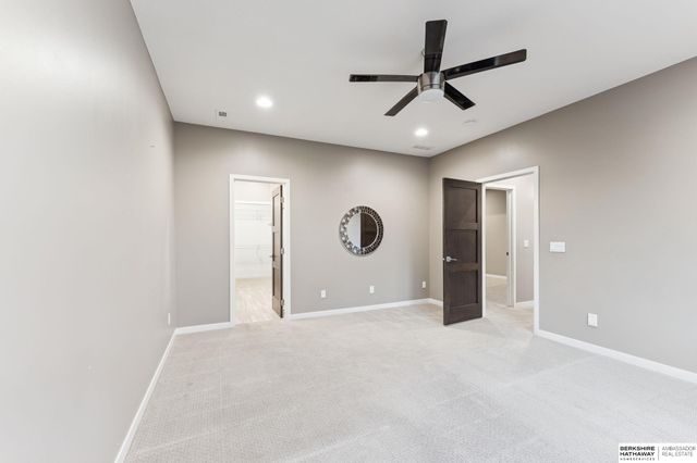 1605 S 219th Avenue, Elkhorn, NE 68022