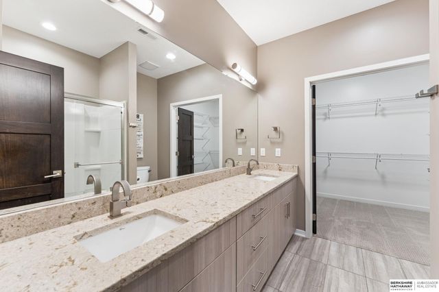 1605 S 219th Avenue, Elkhorn, NE 68022