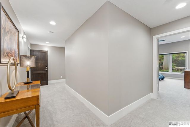 1605 S 219th Avenue, Elkhorn, NE 68022