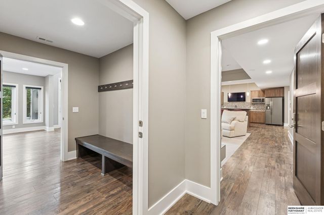 1605 S 219th Avenue, Elkhorn, NE 68022