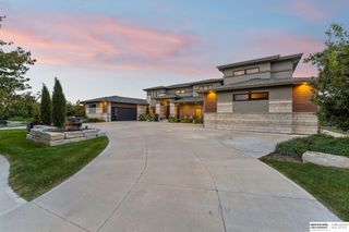 1605 S 219th Avenue, Elkhorn, NE 68022