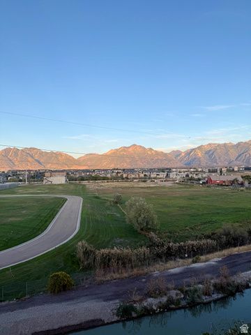 7641 S BRINKERHOFF DR, West Jordan, UT 84084