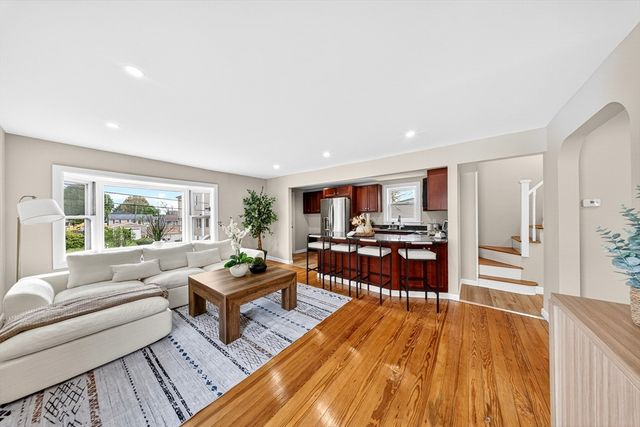 49 Denver St, Fall River, MA 02721